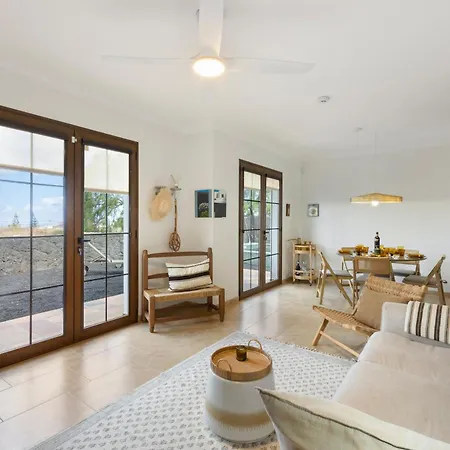 Home2book Elegant With Private Pool In