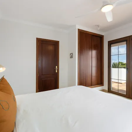 Villa Home2book Elegant With Private Pool In