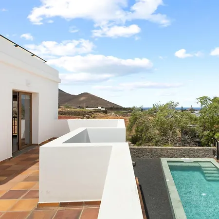 Home2book Elegant With Private Pool In