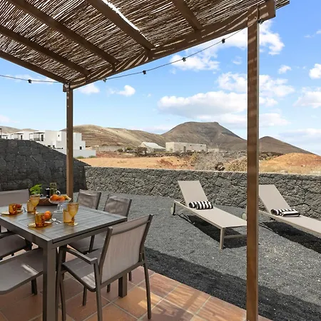 Home2book Elegant With Private Pool In